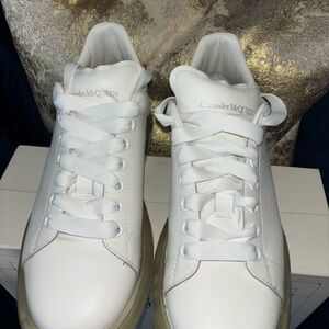 Alexander McQueen Oversized Sneaker - White Leather